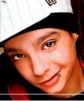 ce va place la tom kaulitz - MIE IMI PLACE TOT LA EL ,EL ESTE PT BAIATUL - Tom Kaulitz
