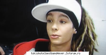 o zi cu tom... - pey...eu as innebunii doar dak l-as vedea dar dak - Tom Kaulitz