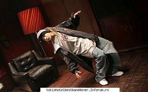 poze cu tom kaulitz - mie asta imi place super mult e si din video-ul - Tom Kaulitz